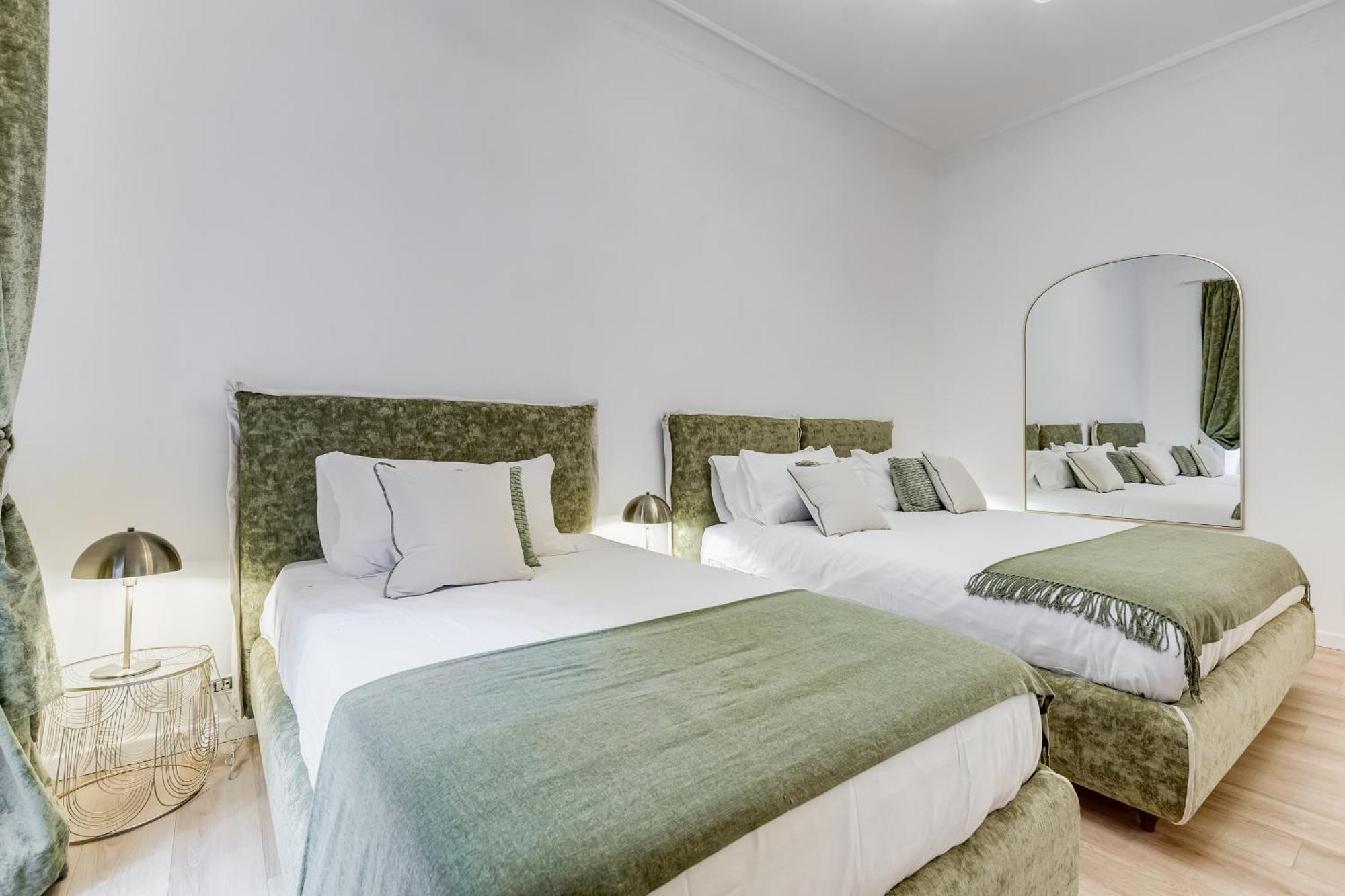 New Vatican Big Apartment - Romedreamhome