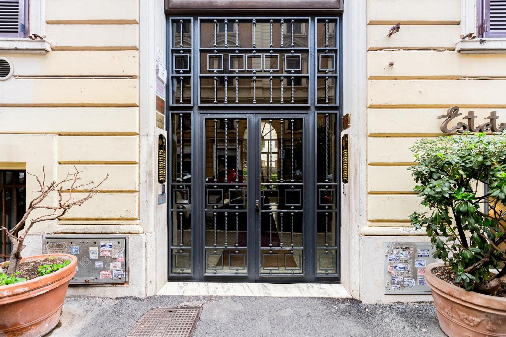 New Vatican Big Apartment - Romedreamhome Apartment