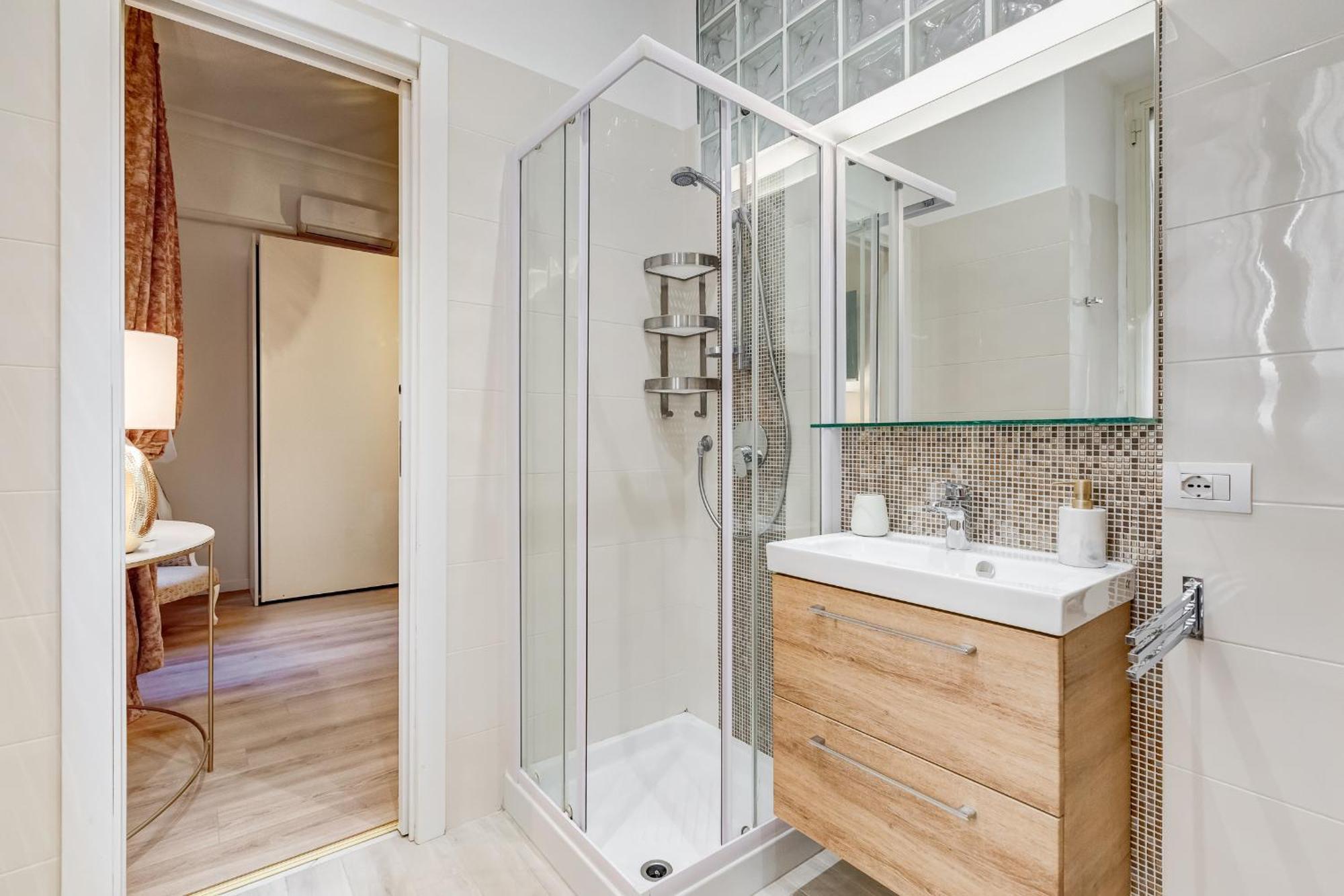 New Vatican Big Apartment - Romedreamhome Apartment