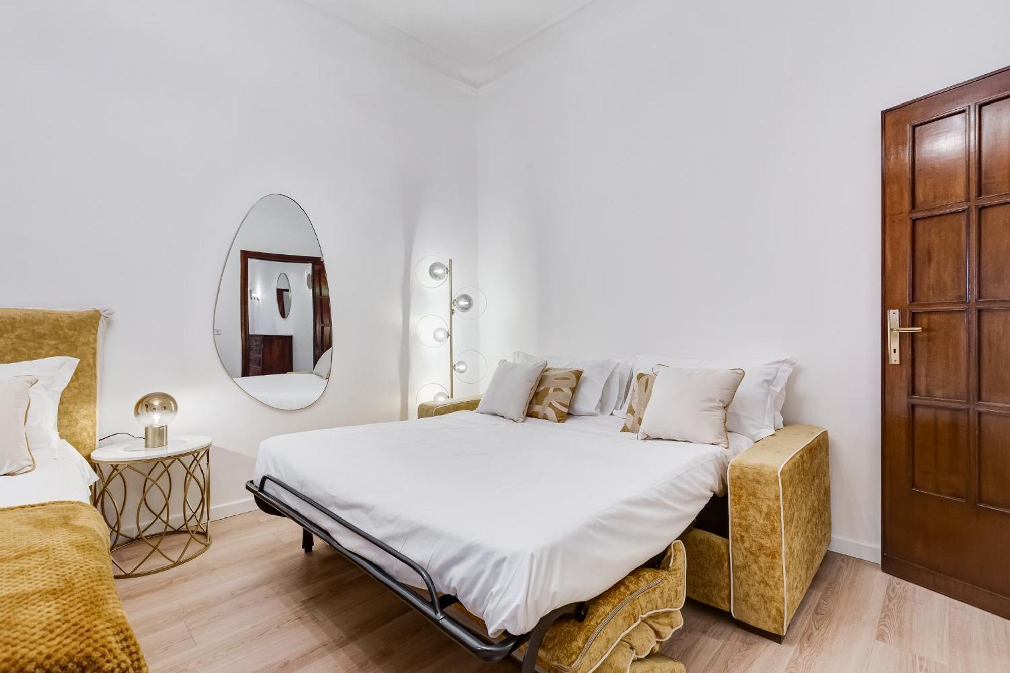 New Vatican Big Apartment - Romedreamhome